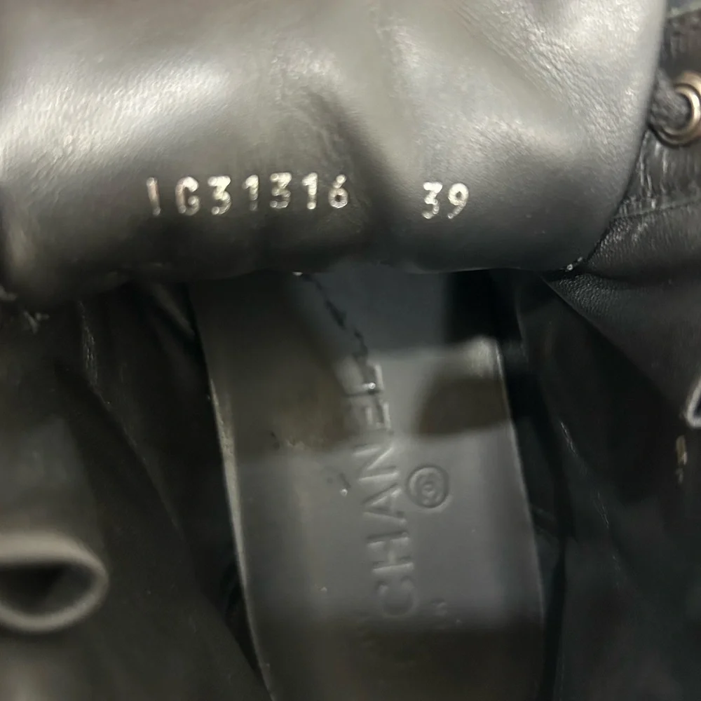 Chanel sneakers use very good condition - Picture 6 of 8